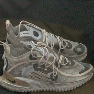 Men nikes athletic size 11
